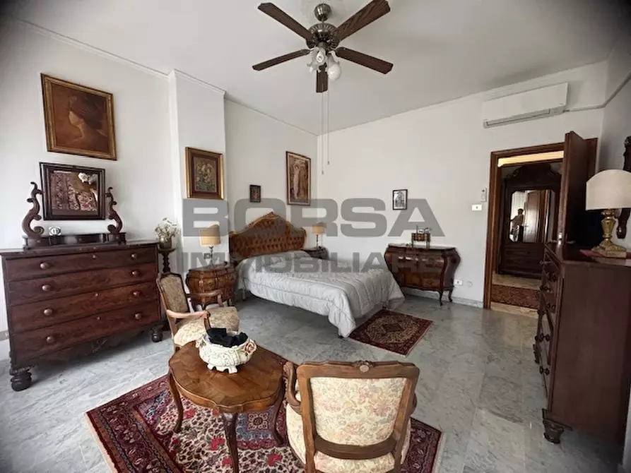 Immagine 13 di Appartamento in vendita  in Piazza Attias 48 a Livorno