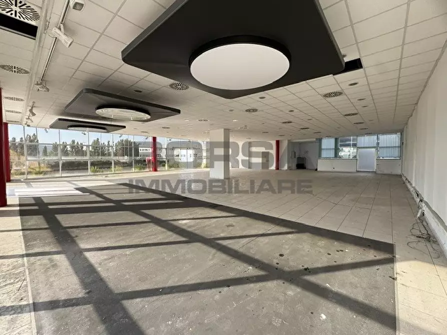 Immagine 1 di Showroom in affitto  in Via dei Ramai 2 a Livorno