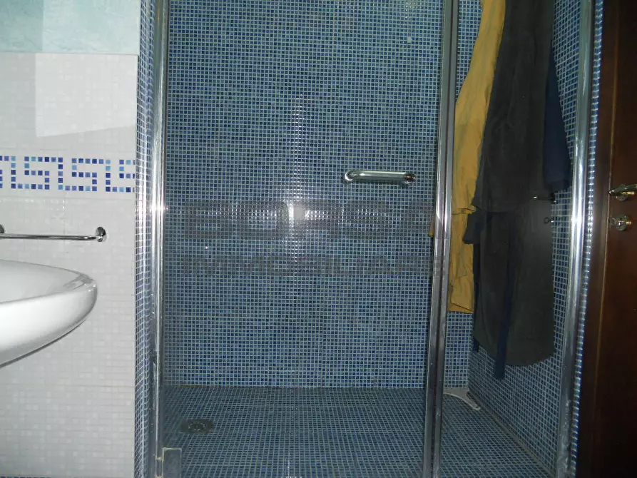 Immagine 26 di Appartamento in vendita  in Via Toti a Livorno