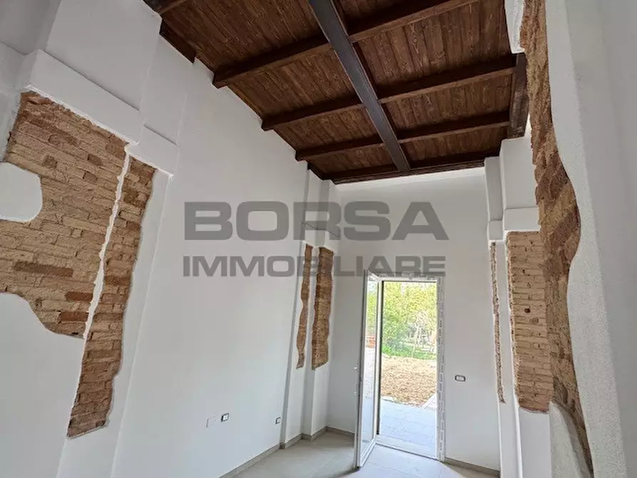 Immagine 14 di Appartamento in vendita  in Via delle Sorgenti 402 a Livorno