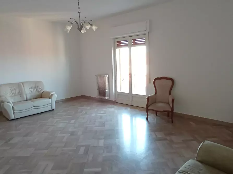 Immagine 8 di Pentalocale in vendita  a Ragusa