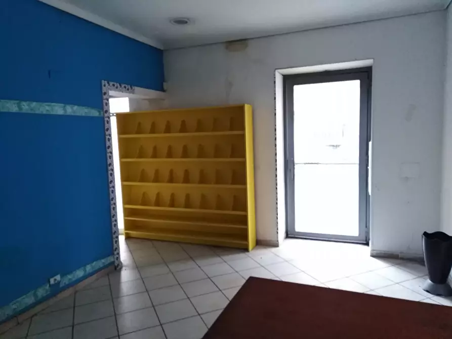 Immagine 5 di Locale commerciale in affitto  a Ragusa