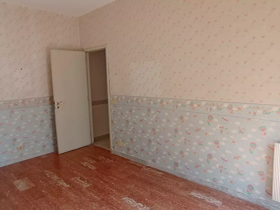 Immagine 15 di Quadrilocale in affitto  a Ragusa