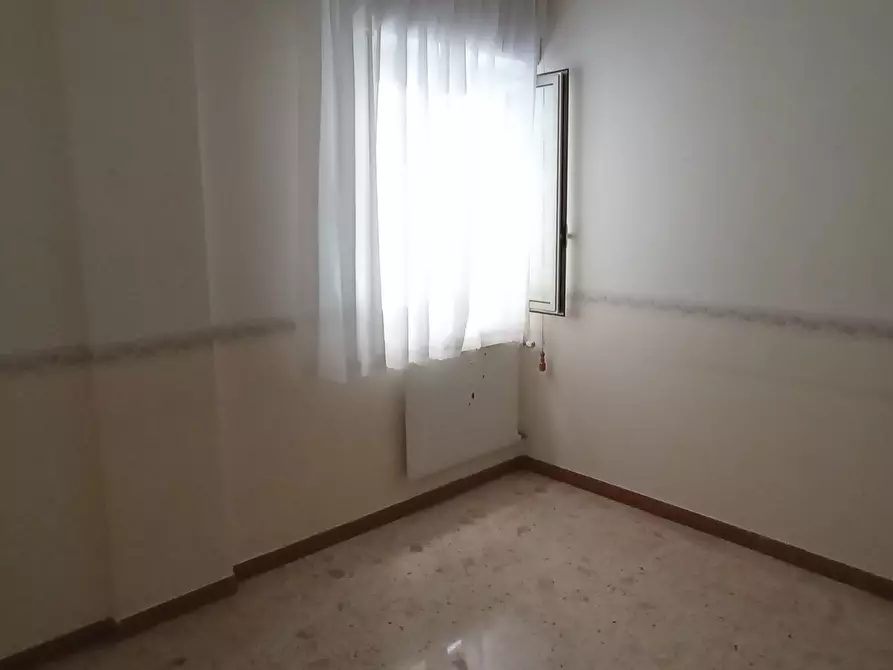 Immagine 12 di Pentalocale in vendita  a Ragusa