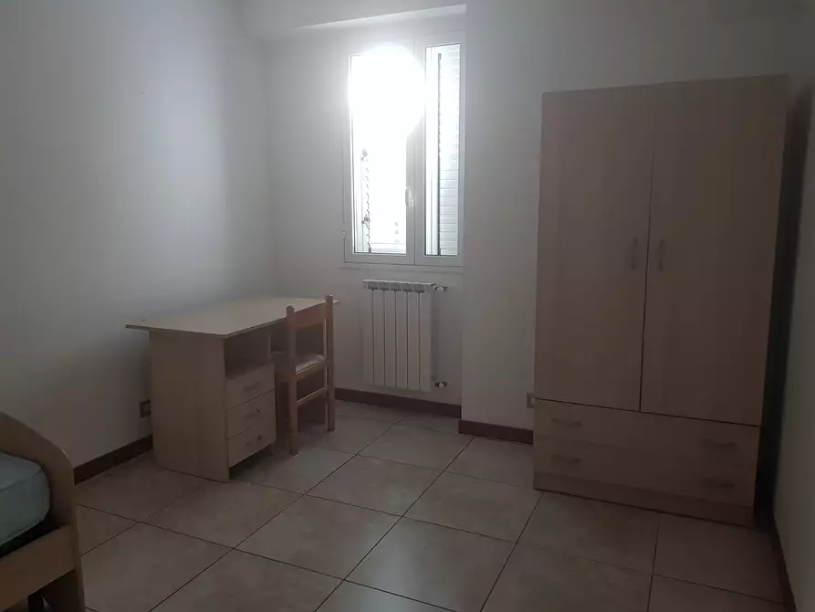 Immagine 10 di Trilocale in affitto  a Ragusa