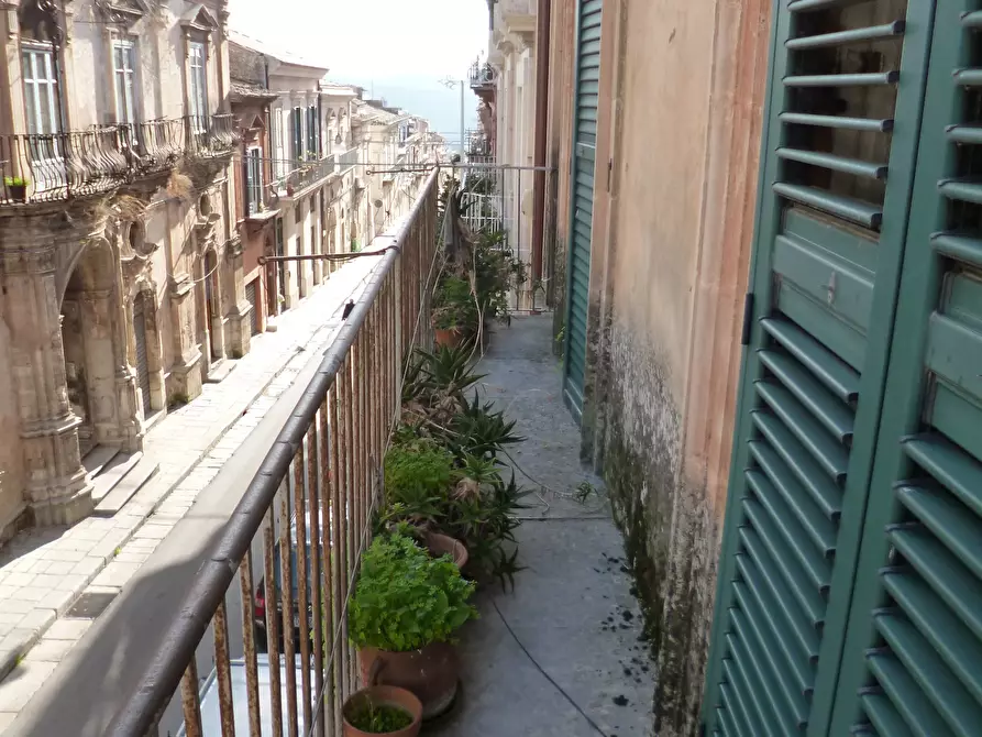 Immagine 3 di Casa indipendente in vendita  a Ragusa