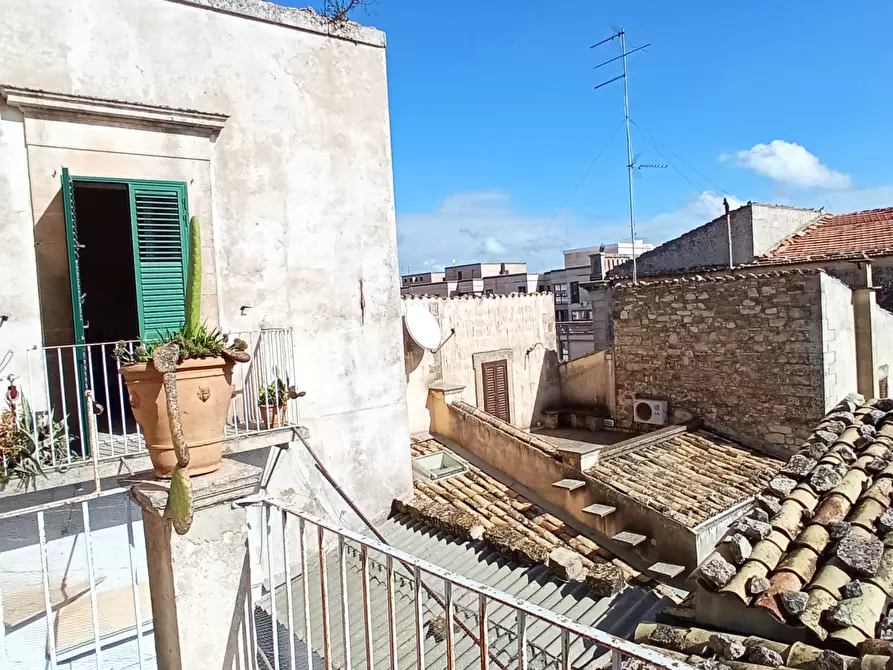 Immagine 36 di Casa indipendente in vendita  a Ragusa