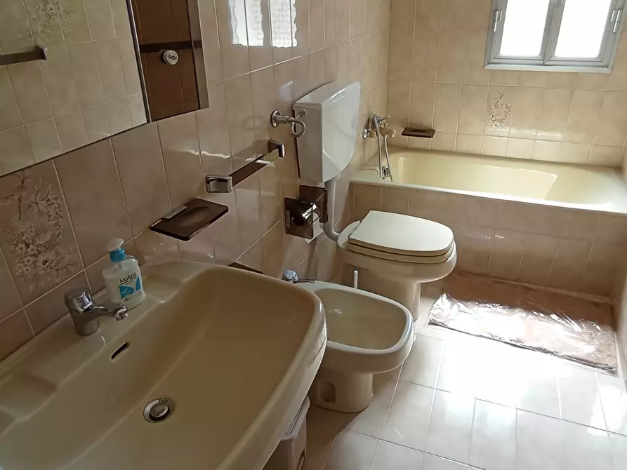 Immagine 9 di Bilocale in affitto  a Ragusa