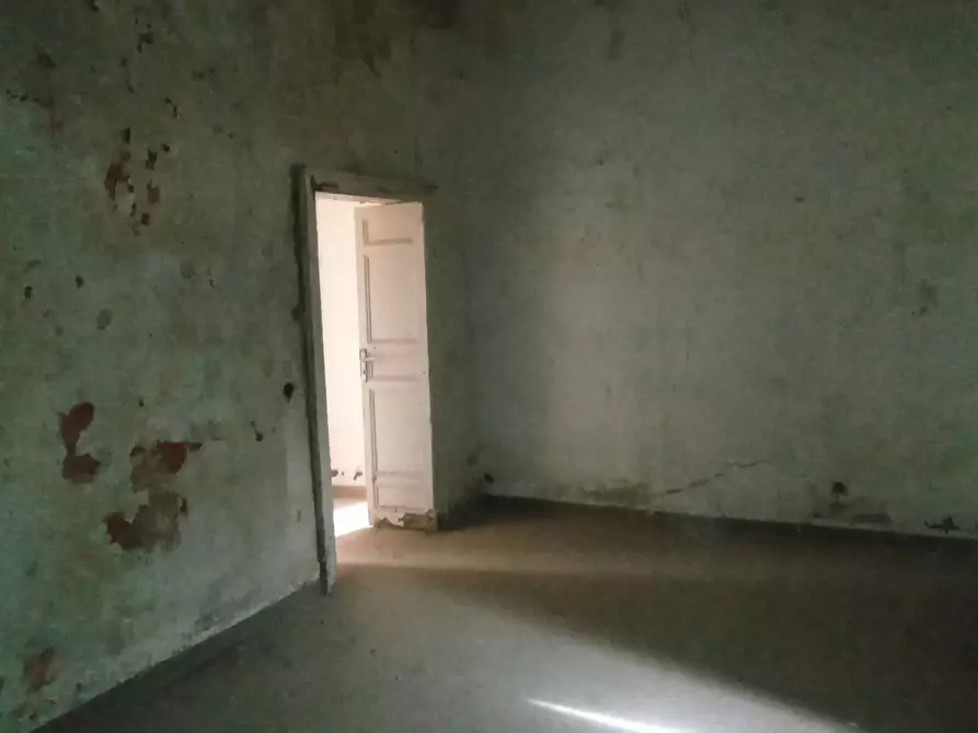 Immagine 12 di Pentalocale in vendita  a Ragusa