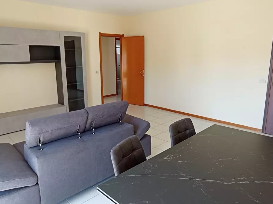 Immagine 1 di Pentalocale in affitto  a Ragusa