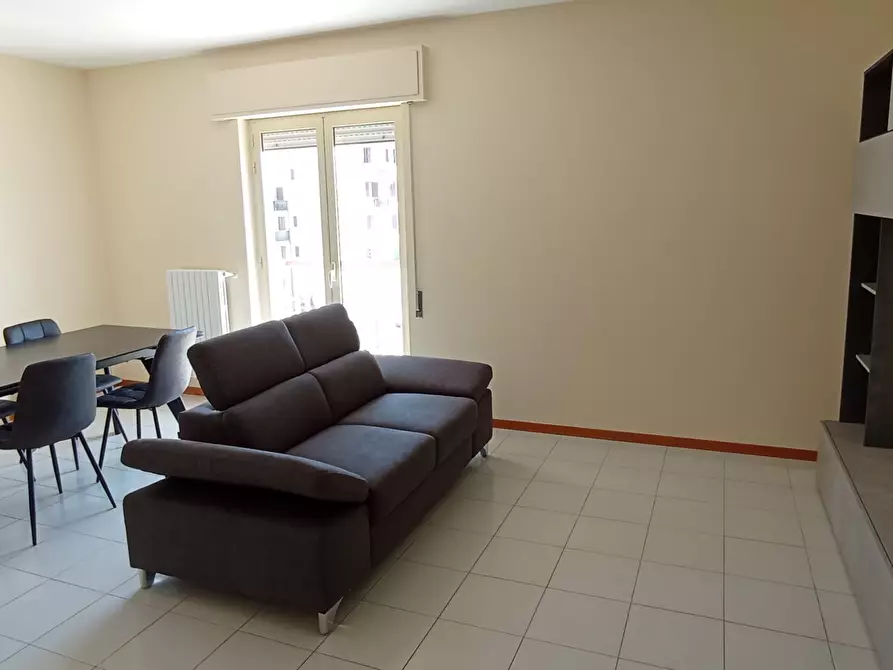 Immagine 3 di Pentalocale in affitto  a Ragusa