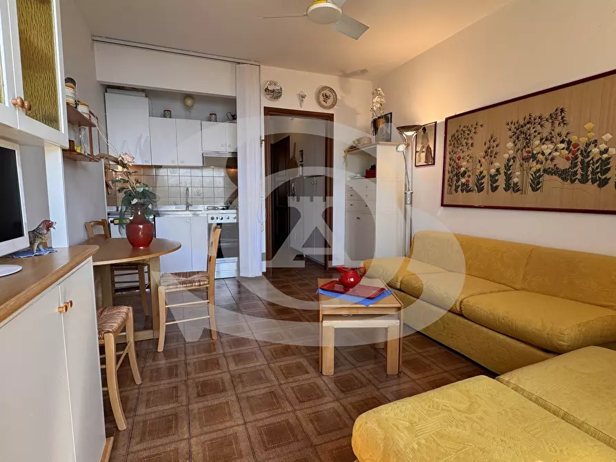 Immagine 13 di Bilocale in vendita  in Via Padre Semeria 54 a Ospedaletti