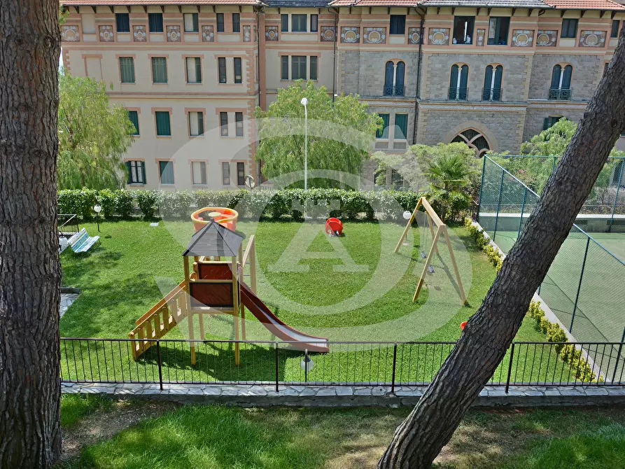 Immagine 35 di Monolocale in vendita  in Viale dei Pepi 13 a Ospedaletti