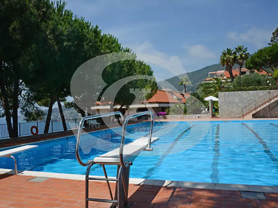 Immagine 29 di Monolocale in vendita  in Viale dei Pepi 13 a Ospedaletti