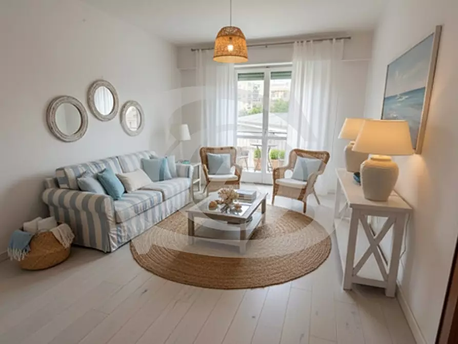 Immagine 16 di Trilocale in vendita  in Via Barabino 1 a San Remo