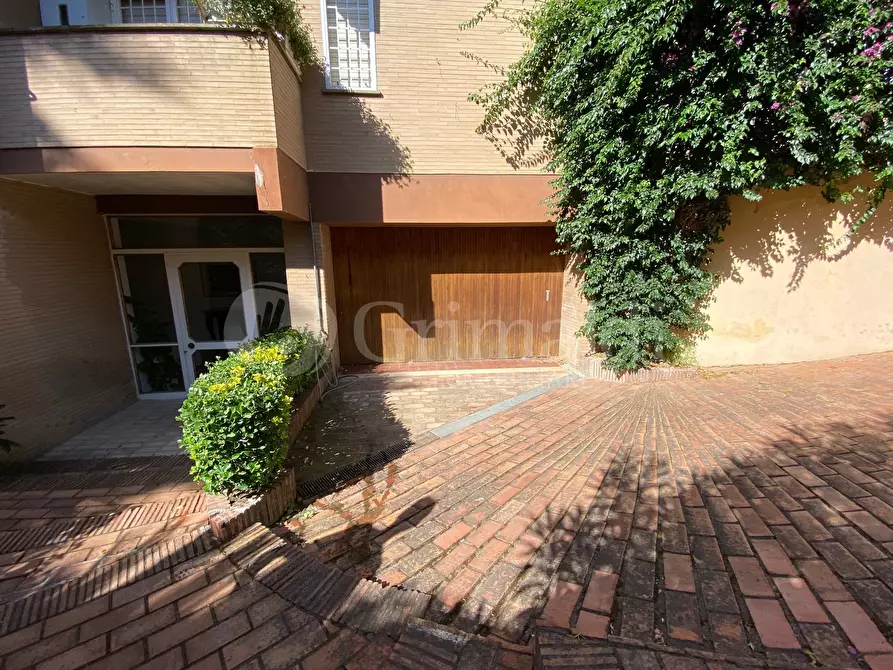 Immagine 4 di Garage in vendita  in VIA PEGASO 2 a Anzio