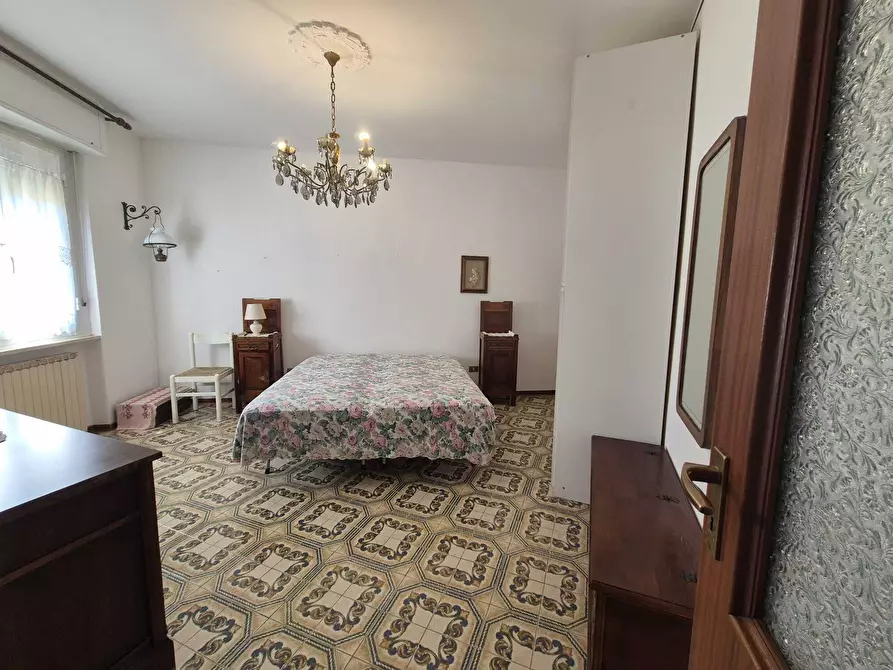 Immagine 7 di Bilocale in vendita  in Via Aldo Moro 60 a Deiva Marina
