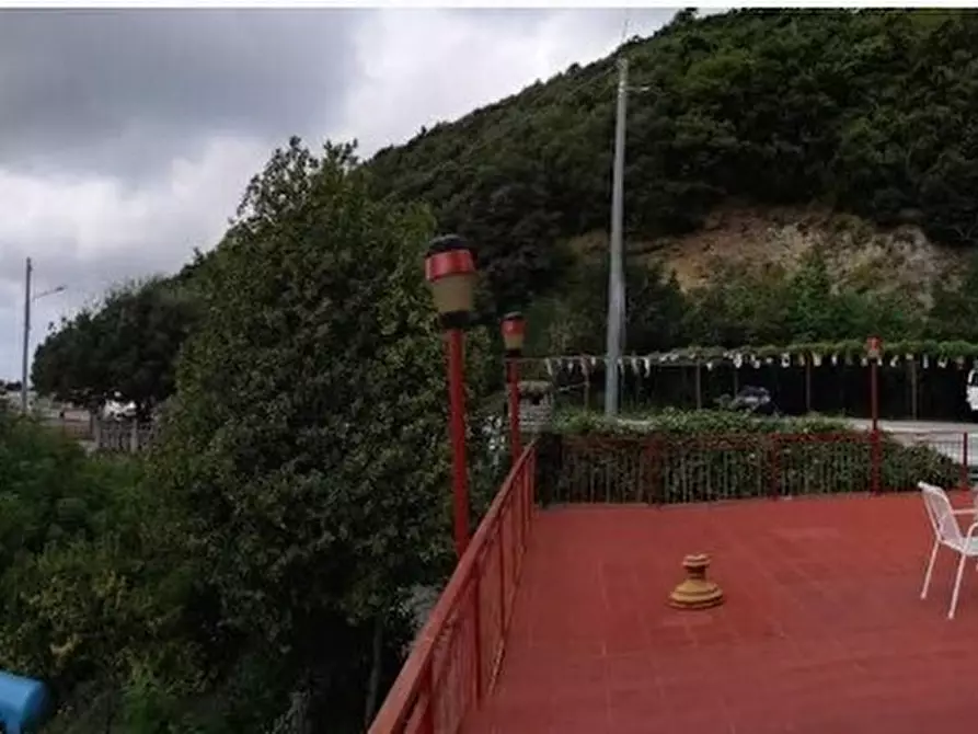 Immagine 2 di Palazzo in vendita  in Strada Statale 1 2 a Deiva Marina