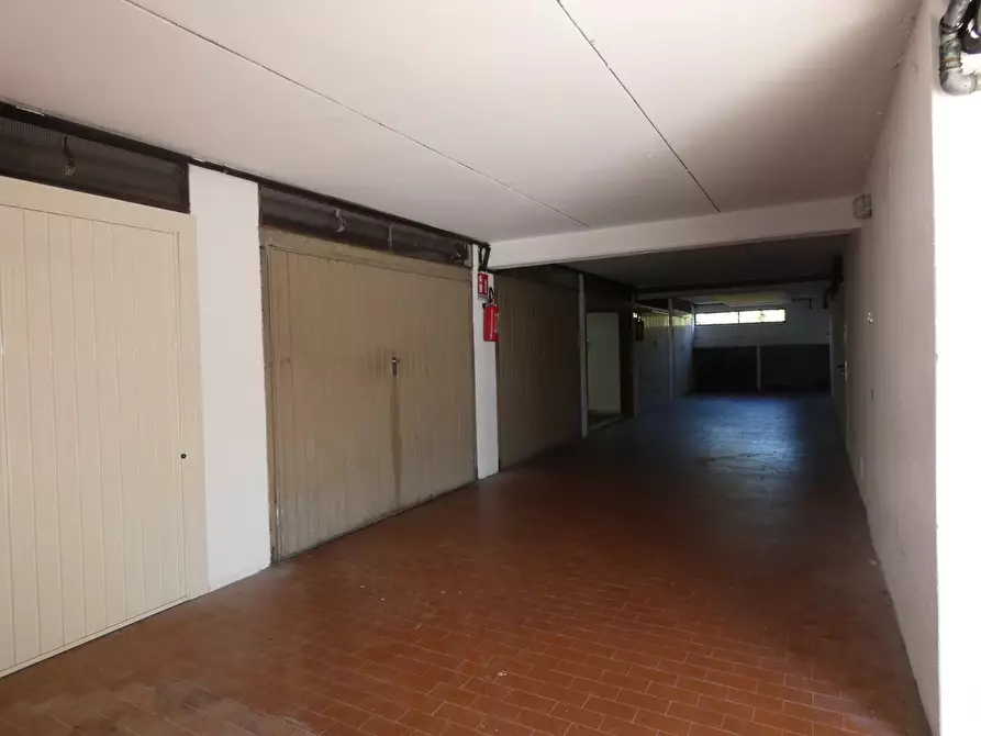 Immagine 5 di Magazzino in vendita  in Via Olanda 28 a Sestri Levante