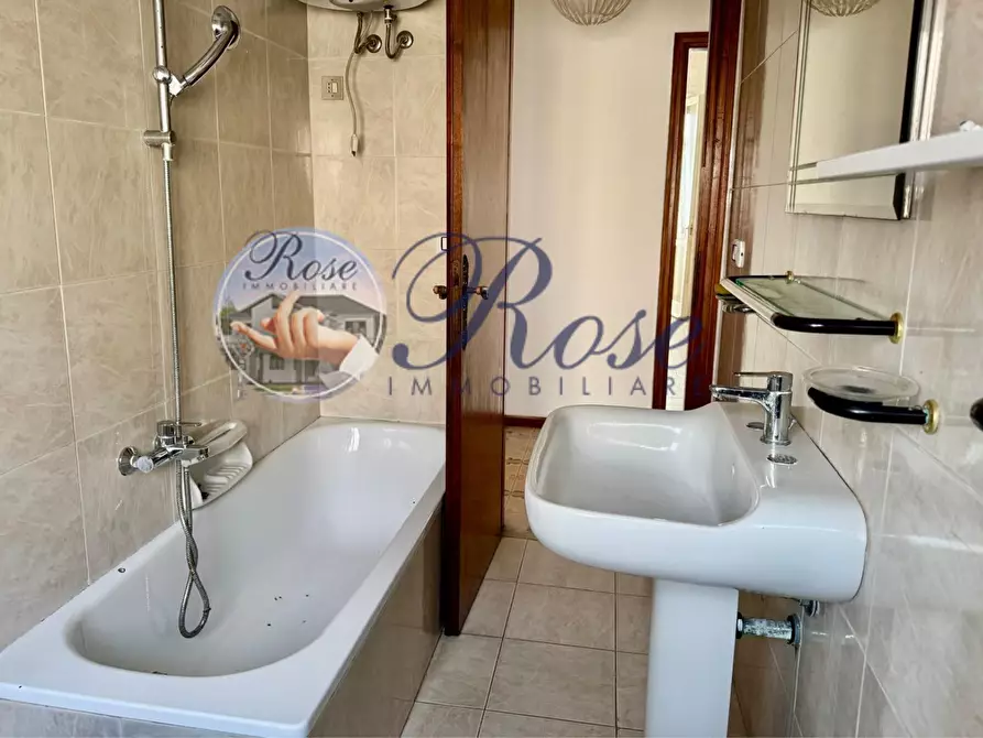 Immagine 14 di Pentalocale in vendita  a Livorno