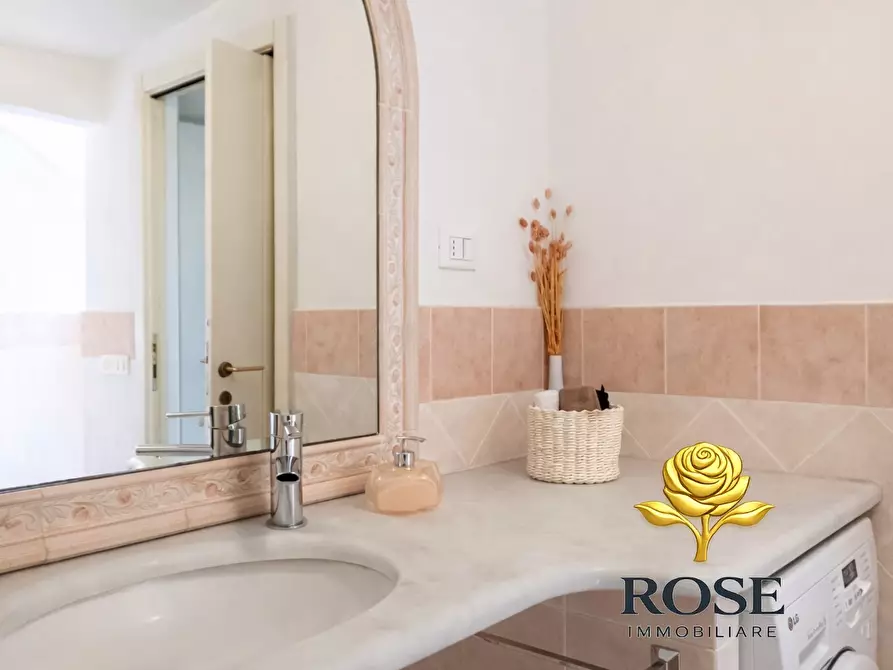 Immagine 6 di Trilocale in vendita  in Via Dell' Oriolino a Livorno