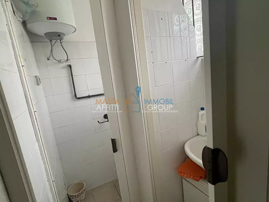 Immagine 9 di Locale commerciale in affitto  in Via Benedetto Croce 24 a Massa