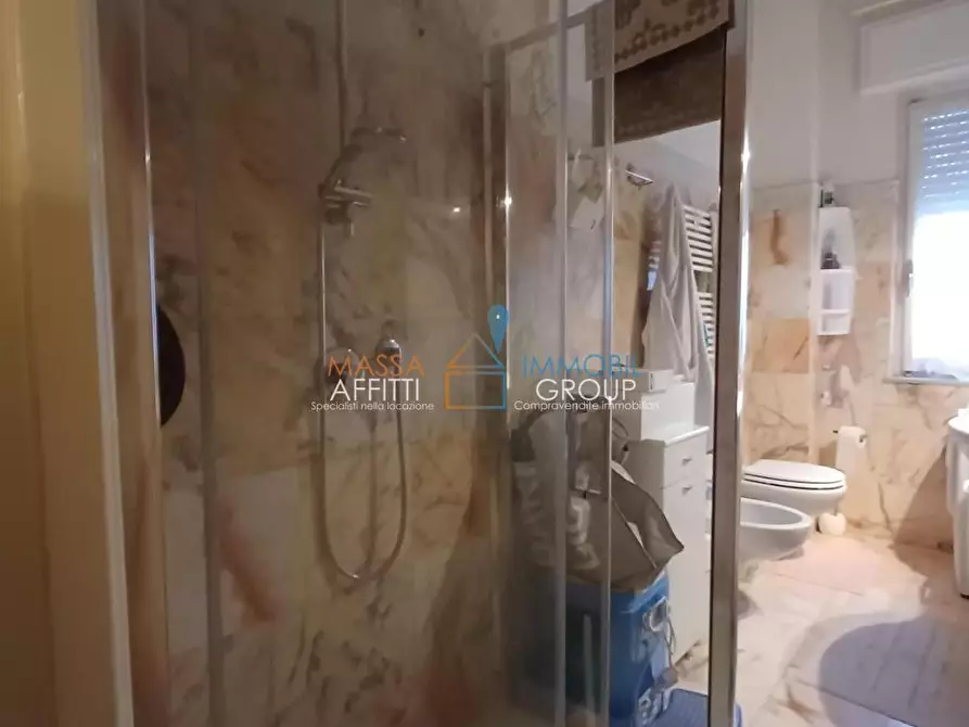 Immagine 5 di Pentalocale in vendita  in Viale Eugenio Chiesa 15 a Massa