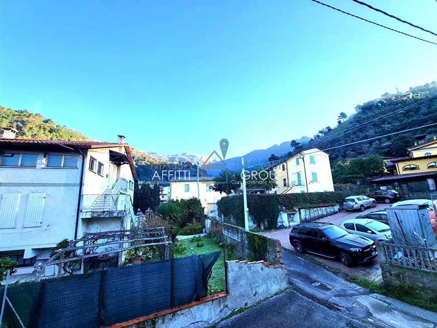 Immagine 22 di Porzione di casa in vendita  in Via Bottaccio a Montignoso