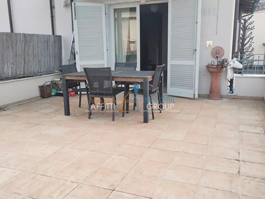 Immagine 2 di Porzione di casa in vendita  in Via Benedetto Croce 14 a Massa