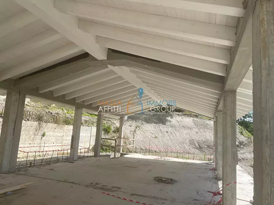 Immagine 5 di Casa bifamiliare in vendita  in Via delle Grazie 8 a Massa