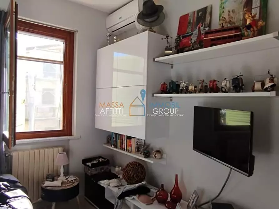 Immagine 12 di Pentalocale in vendita  in Via Flavio Torello Baracchini 3 a Massa