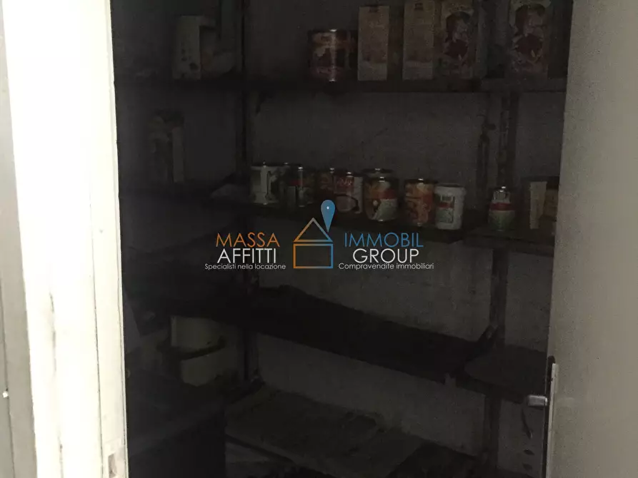 Immagine 7 di Locale commerciale in affitto  in Via Cavour 16 a Carrara