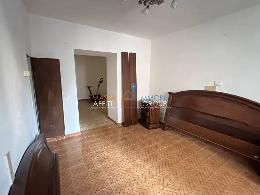 Immagine 18 di Casa semindipendente in vendita  in Via Felice Cavallotti 33 a Massa