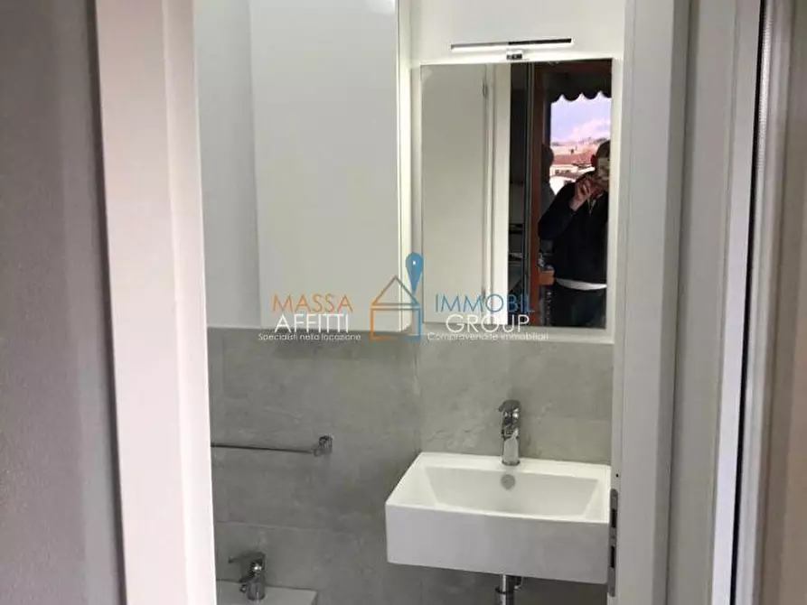 Immagine 3 di Pentalocale in vendita  in Via Ronchi 154 a Massa