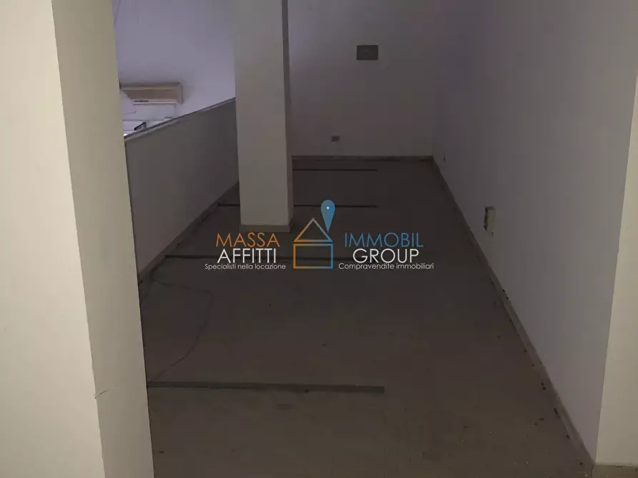 Immagine 10 di Locale commerciale in affitto  in Via Werther Muttini 17 a Carrara