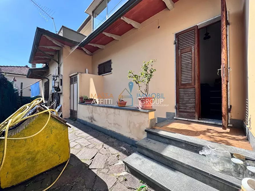 Immagine 35 di Casa indipendente in vendita  in Via Romolo Briglia 7 a Massa