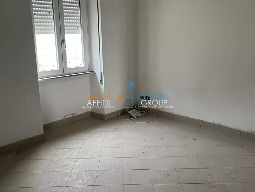 Immagine 18 di Villa in vendita  in Strada Statale 1 108 a Massa