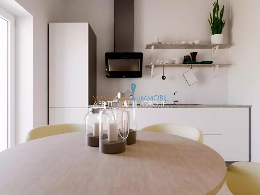 Immagine 11 di Quadrilocale in vendita  in Via Magenta 10 a Massa