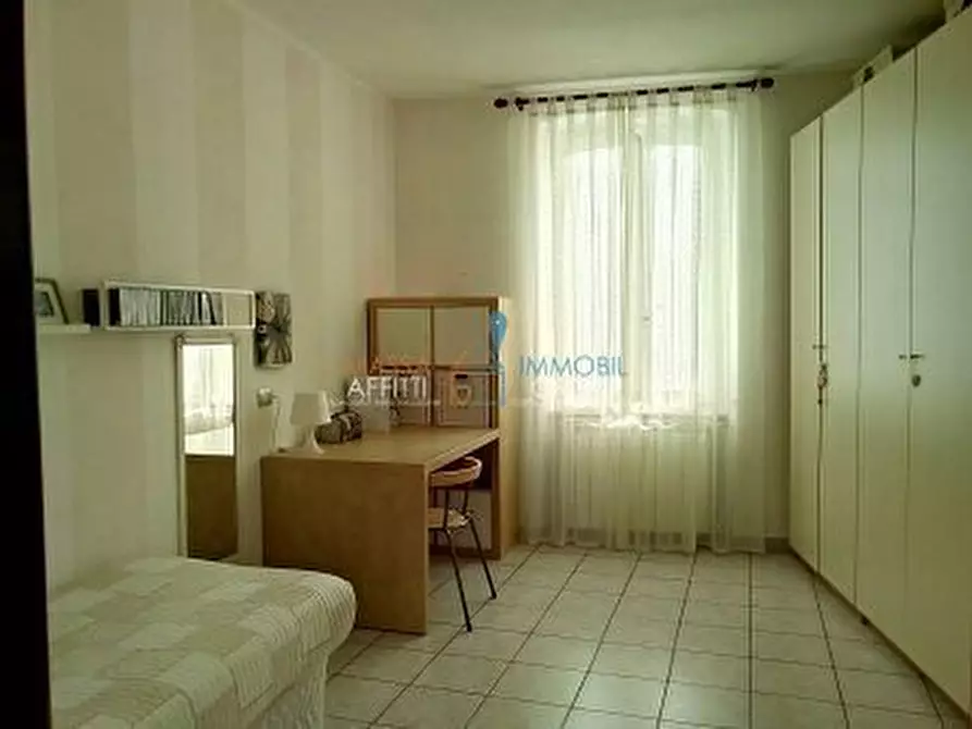 Immagine 8 di Pentalocale in vendita  in Via dell'Arancio 10 a Carrara