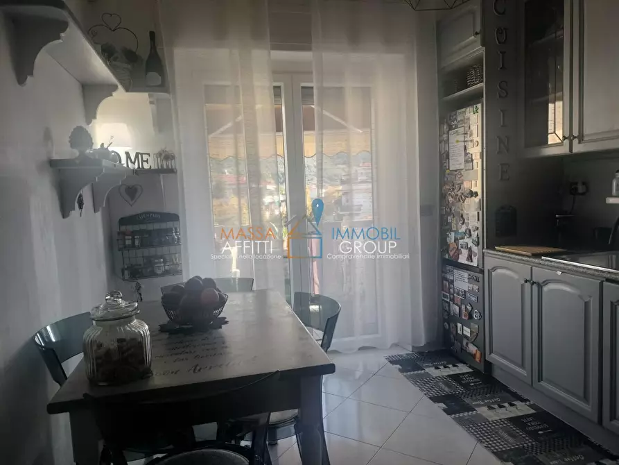 Immagine 10 di Quadrilocale in vendita  in Via Alfieri 19 a Massa