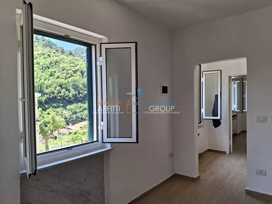 Immagine 13 di Bilocale in vendita  in Via Carlo Cafiero 22 a Carrara