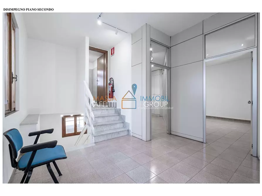 Immagine 11 di Palazzo in affitto  in Via Cairoli 30 a Massa