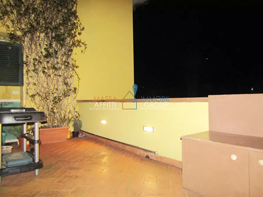 Immagine 34 di Porzione di casa in vendita  in Viale Domenico Zaccagna 6 a Carrara