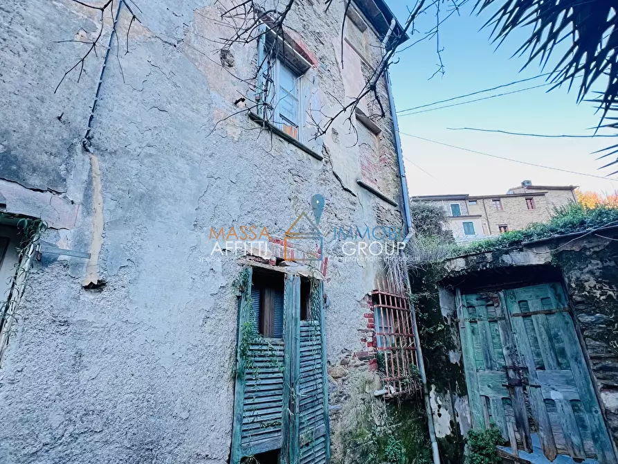 Immagine 4 di Casa indipendente in vendita  in Via Fondaccio 12 a Montignoso