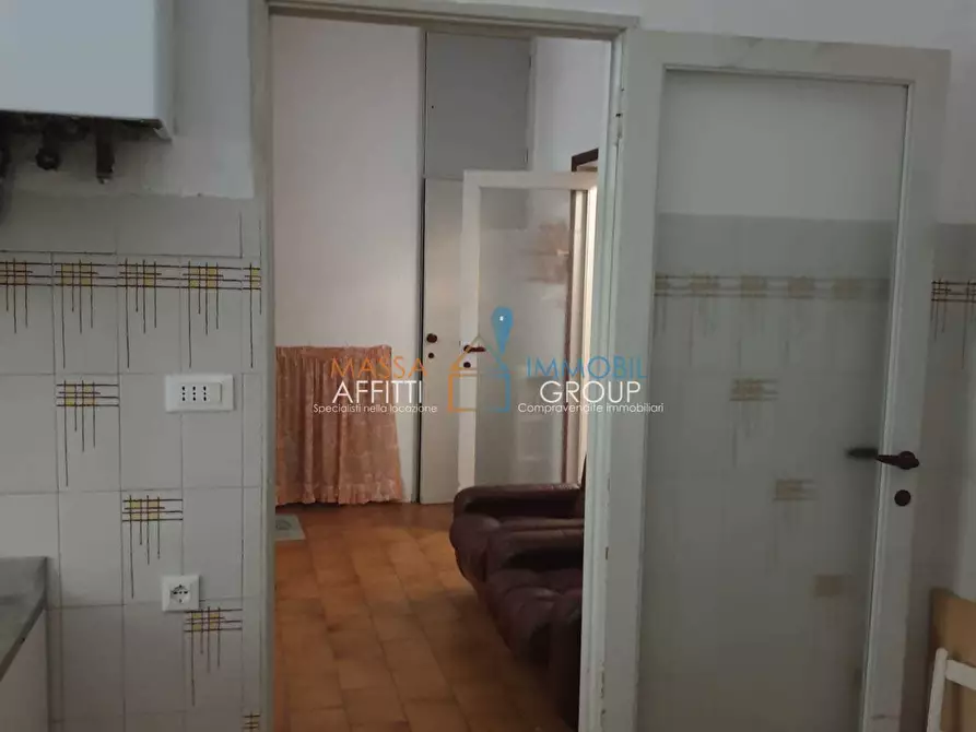 Immagine 19 di Appartamento in vendita  in Viale Roma 55 a Massa