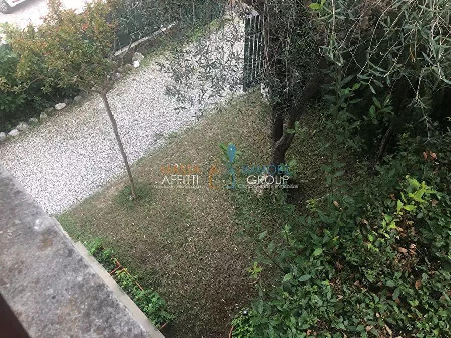 Immagine 22 di Villetta a schiera in vendita  in Via A. Gramsci 95 a Montignoso