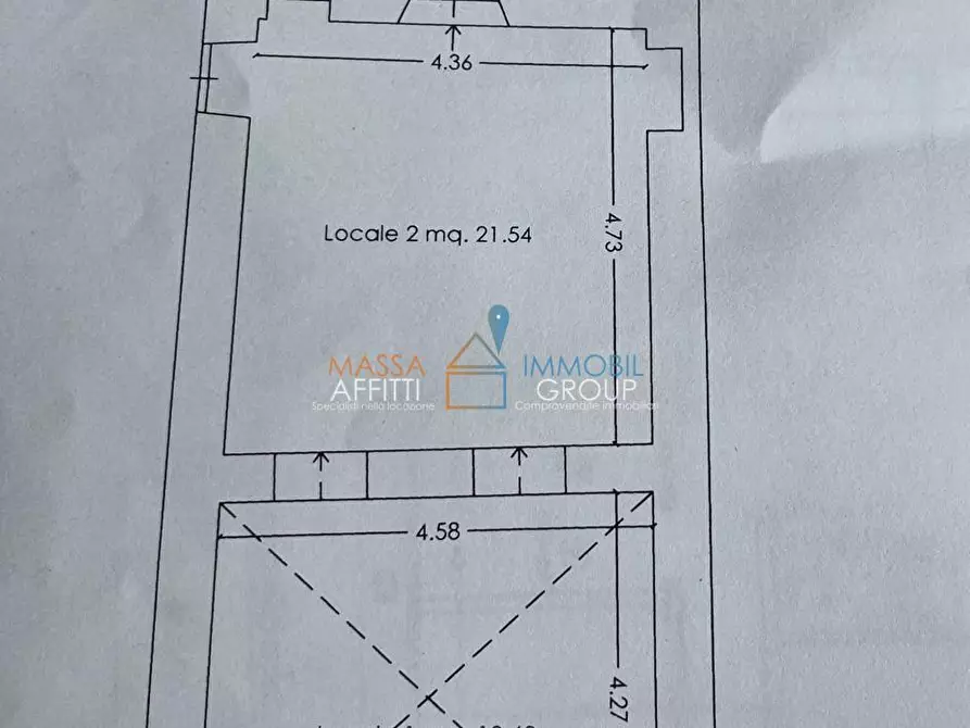 Immagine 19 di Locale commerciale in vendita  in Piazza Aranci 22 a Massa