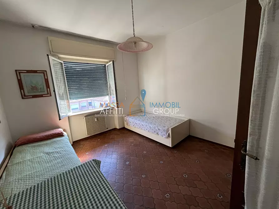 Immagine 13 di Pentalocale in vendita  in Via Giorgini G. Battista 1 a Massa