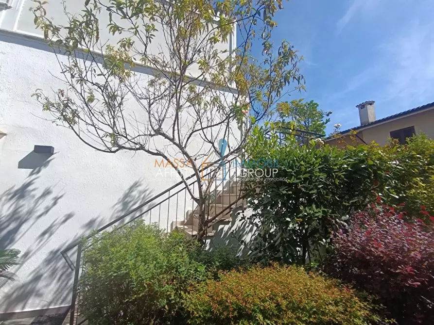 Immagine 86 di Porzione di casa in vendita  in Via del Conte 30 a Montignoso