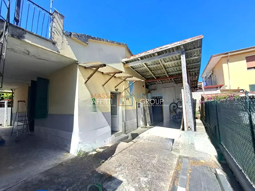 Immagine 11 di Casa indipendente in vendita  in Via Ricortola 93 a Massa